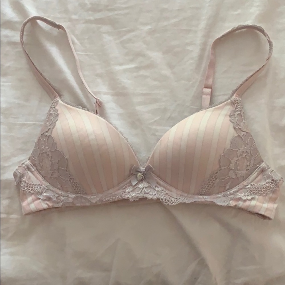 Victoria Secret Body by Victoria bra 🪷